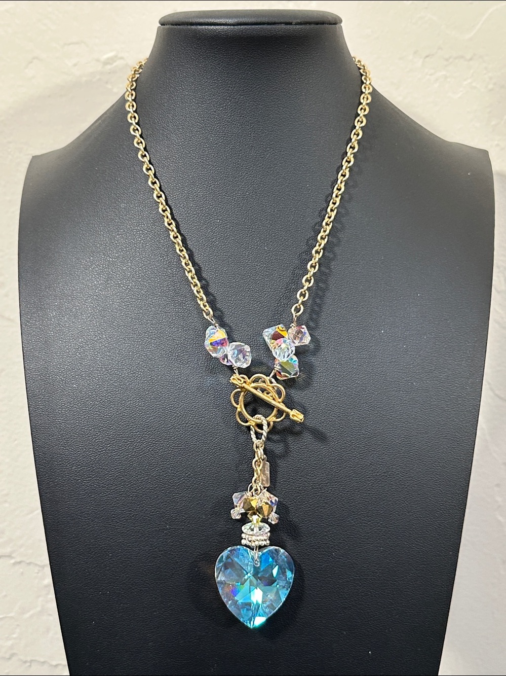 Angie Brown Faceted Crystal Heart Cluster Drop Gold Tone Toggle Necklace